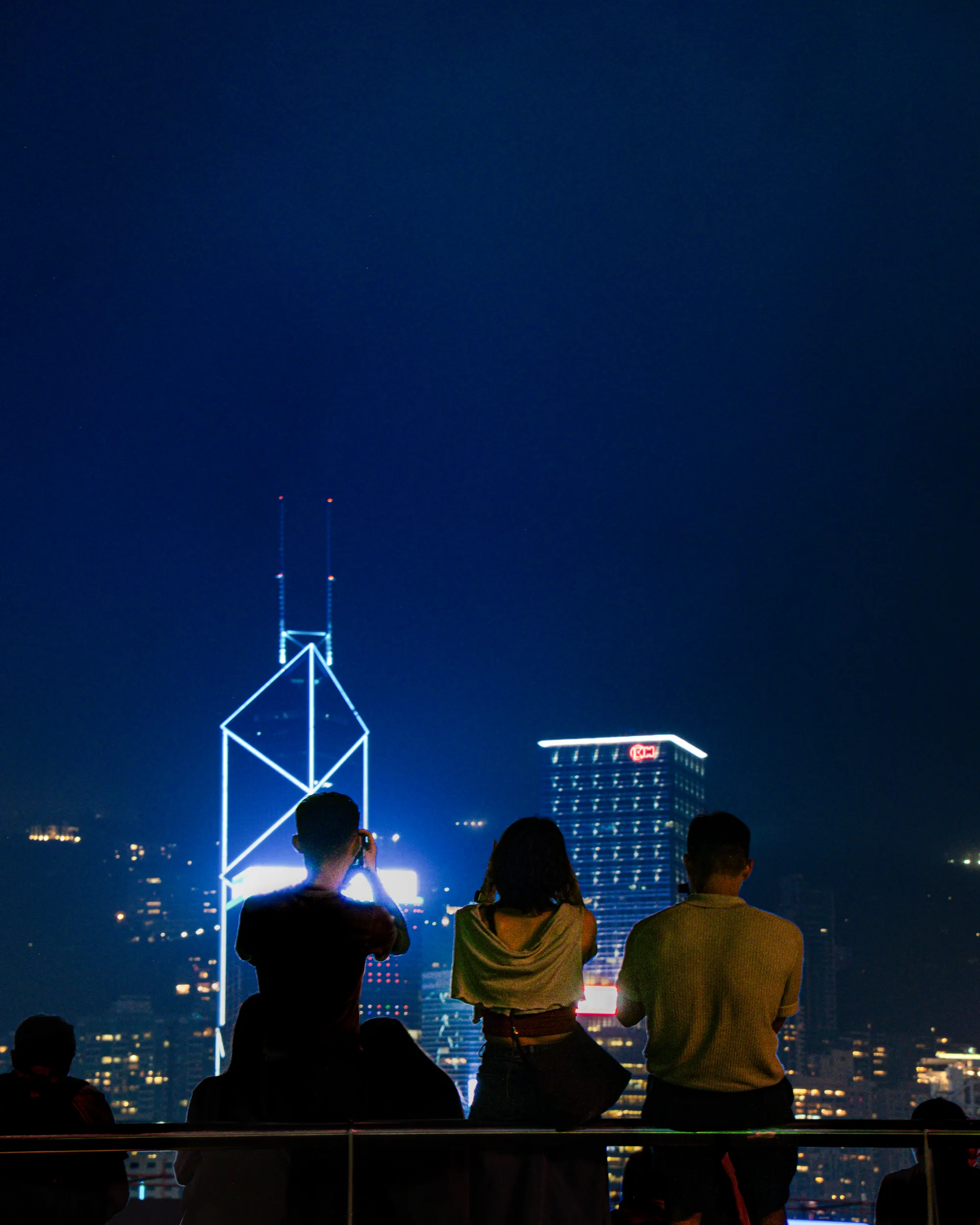 HK 3